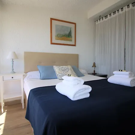 Apartamento Con Las Mejores Vistas Al Mar Y Jardines Privados, Perfecto Para 4 Personas *