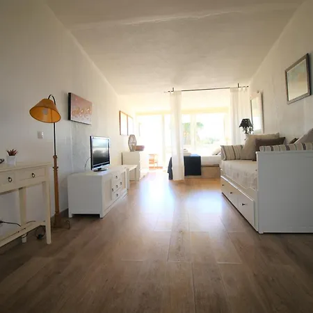 Apartamento Con Las Mejores Vistas Al Mar Y Jardines Privados, Perfecto Para 4 Personas *